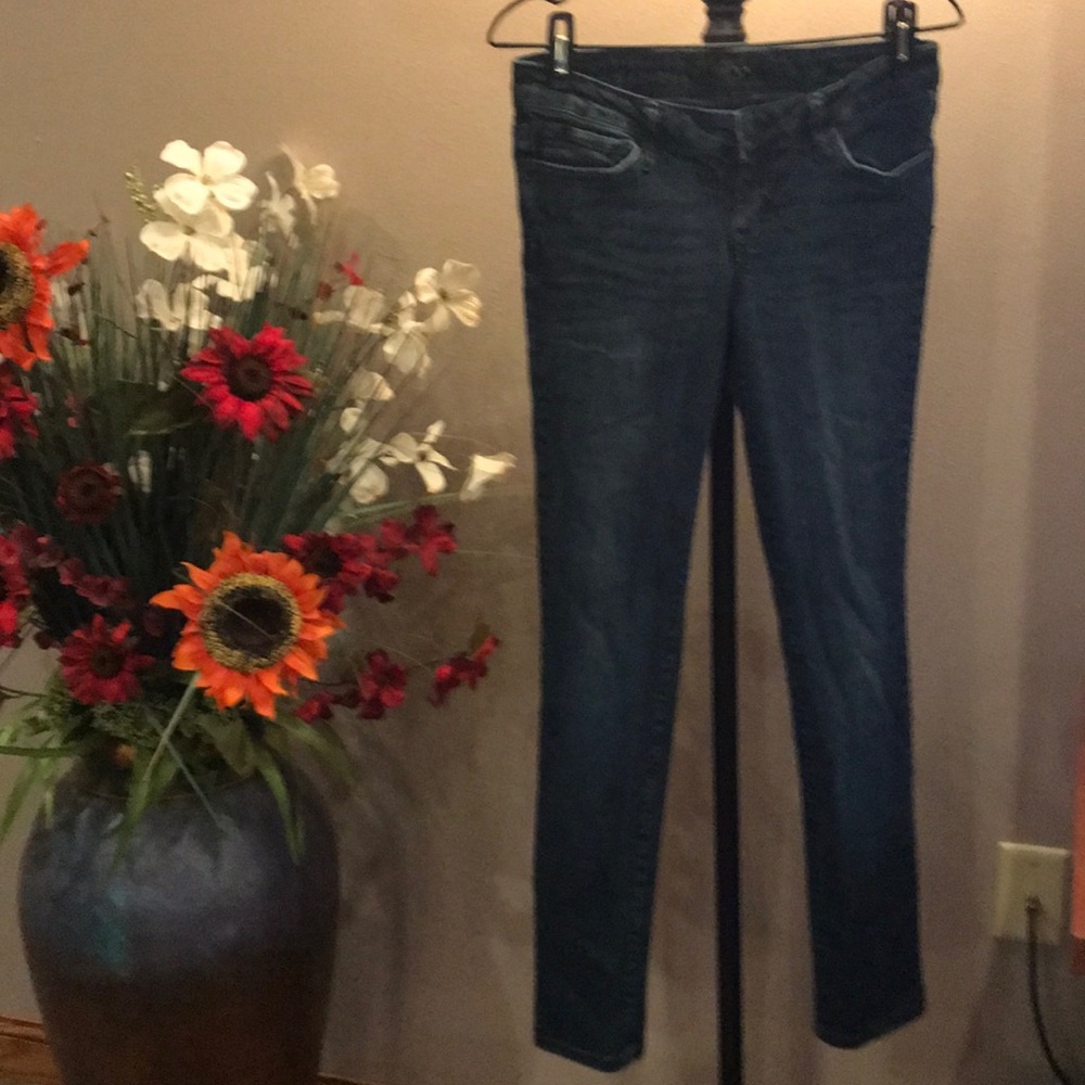 Skinny blue jeans